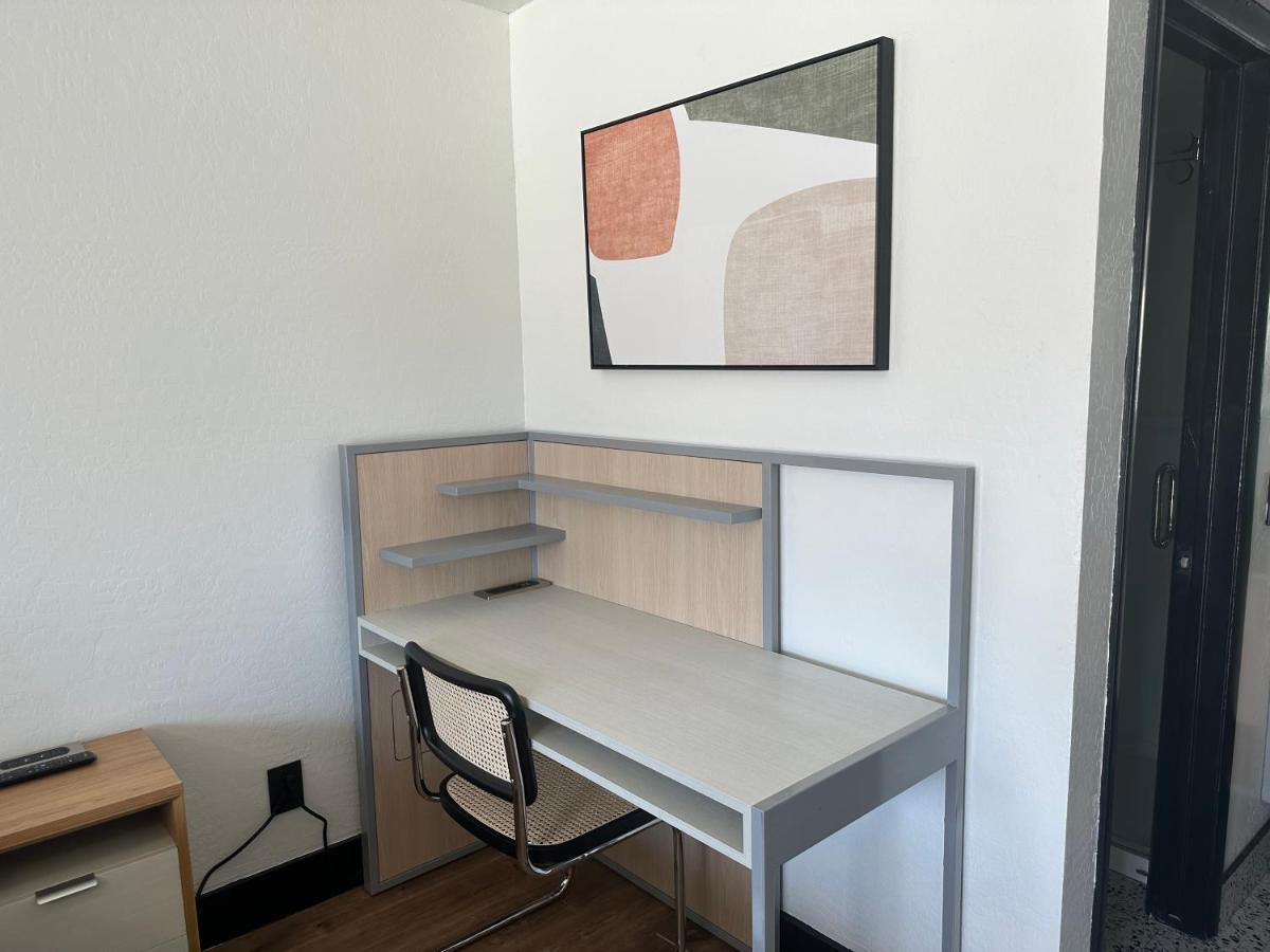 Sway Hotel Lake Havasu City Ngoại thất bức ảnh
