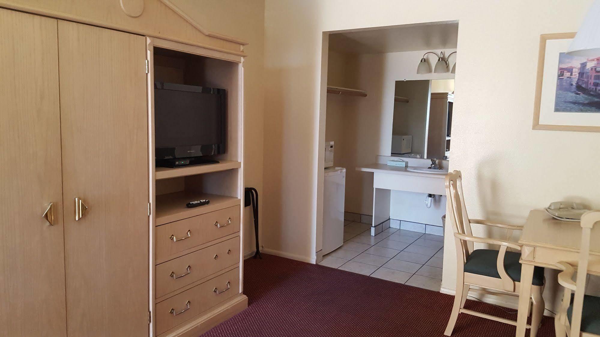 Sway Hotel Lake Havasu City Ngoại thất bức ảnh